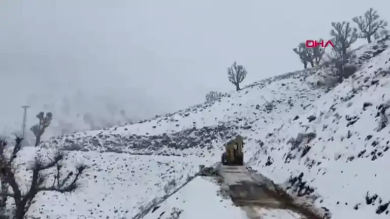 Doğu Anadolu'da Yollar Kapandı!