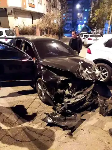 Batman'da Çarpışma: 2 Yaralı, Durumları İyi